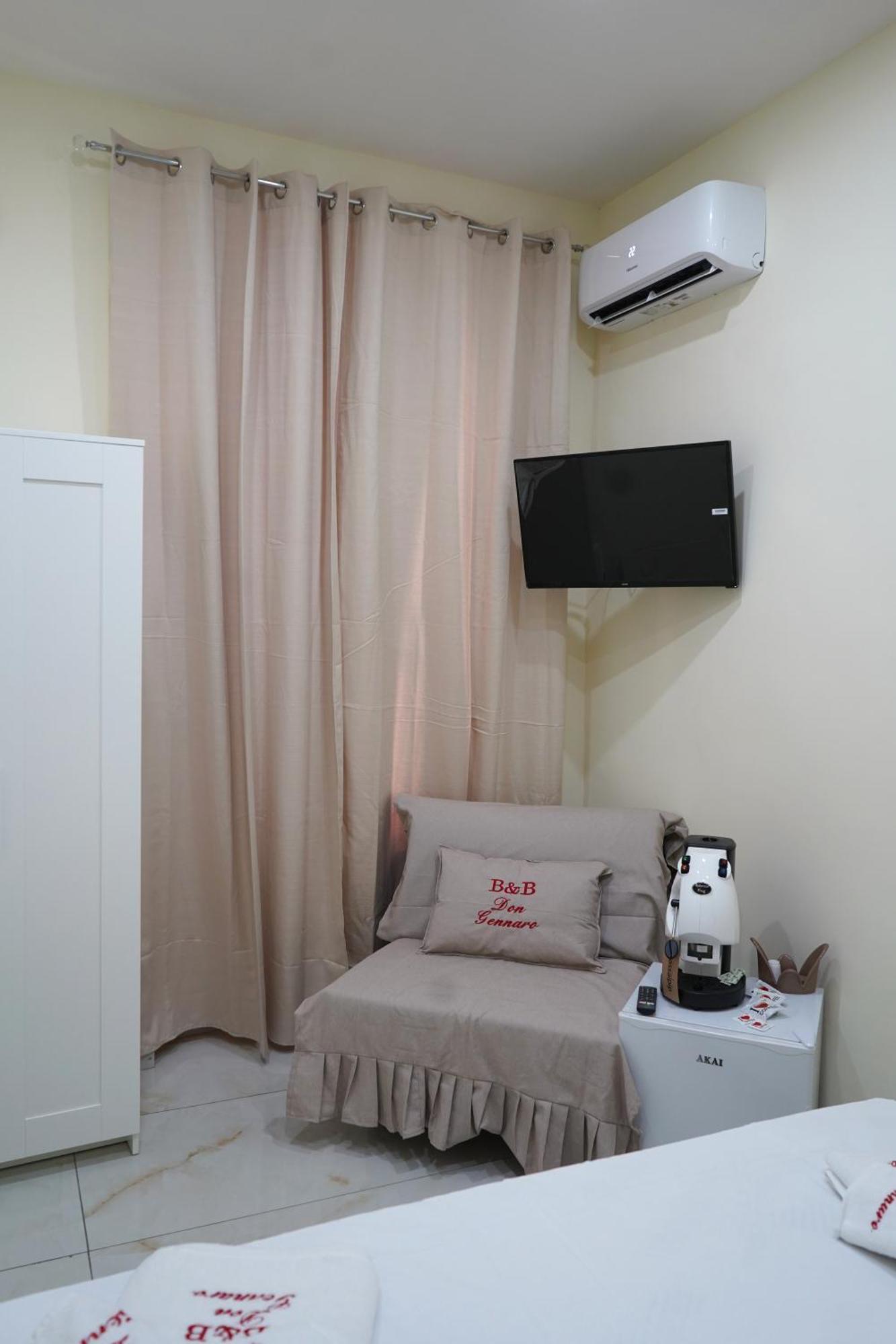Bed and Breakfast Beb Don Gennaro Neapel Exterior foto