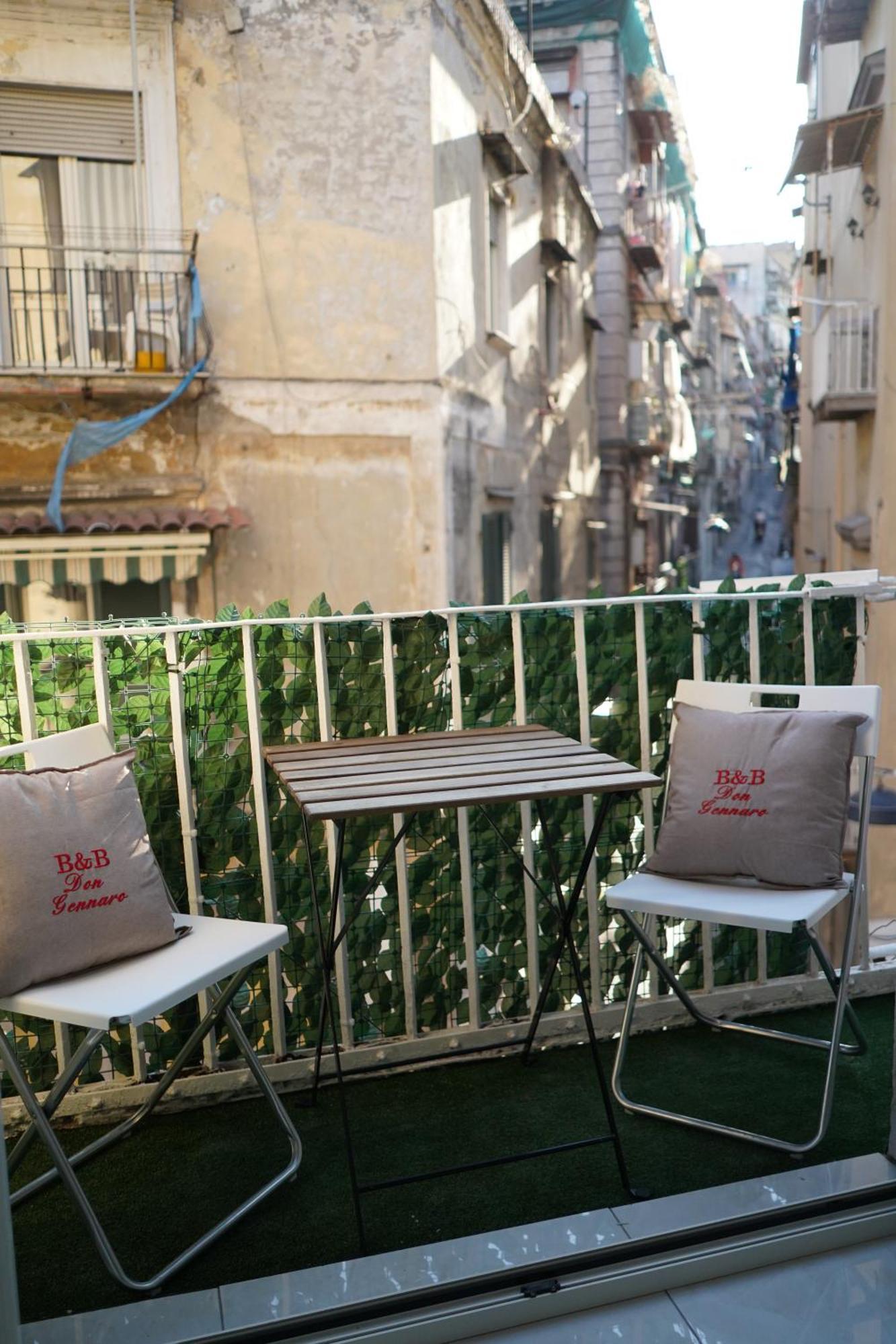 Bed and Breakfast Beb Don Gennaro Neapel Exterior foto