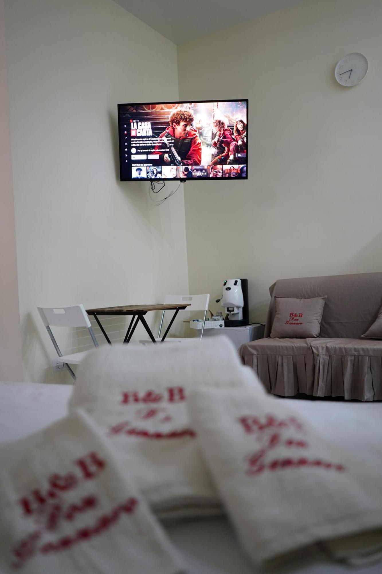 Bed and Breakfast Beb Don Gennaro Neapel Exterior foto