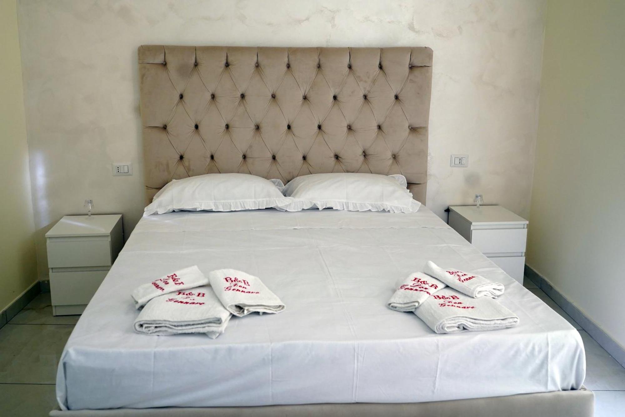 Bed and Breakfast Beb Don Gennaro Neapel Exterior foto