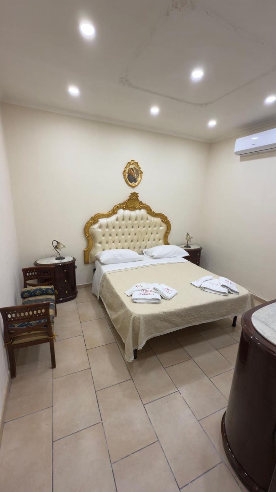 Bed and Breakfast Beb Don Gennaro Neapel Exterior foto